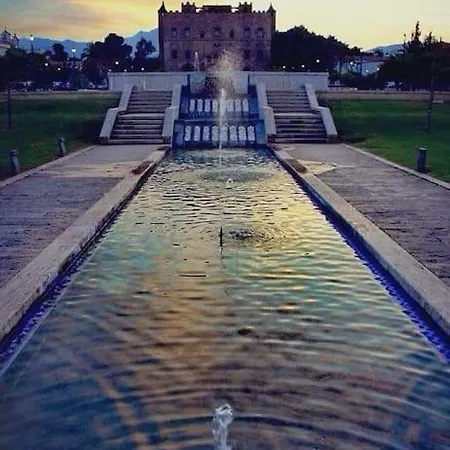 Politeama Suite In The Heart Of The City Palermo Exterior photo